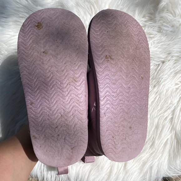💕💜H&M Disney slip on boots 💕💜size 2-3 - Picture 6 of 9